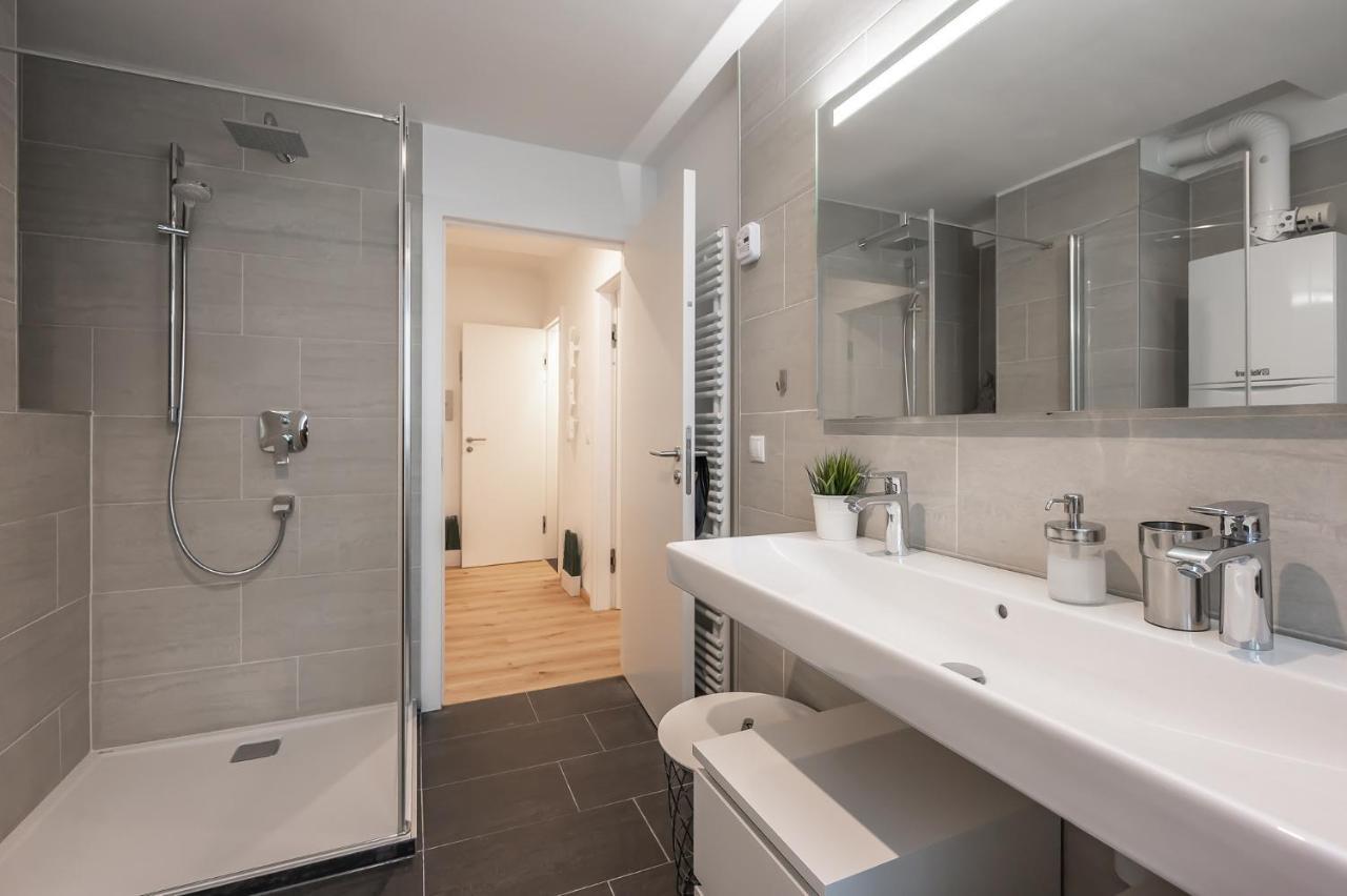 Modern City Center Apartment Вена Экстерьер фото