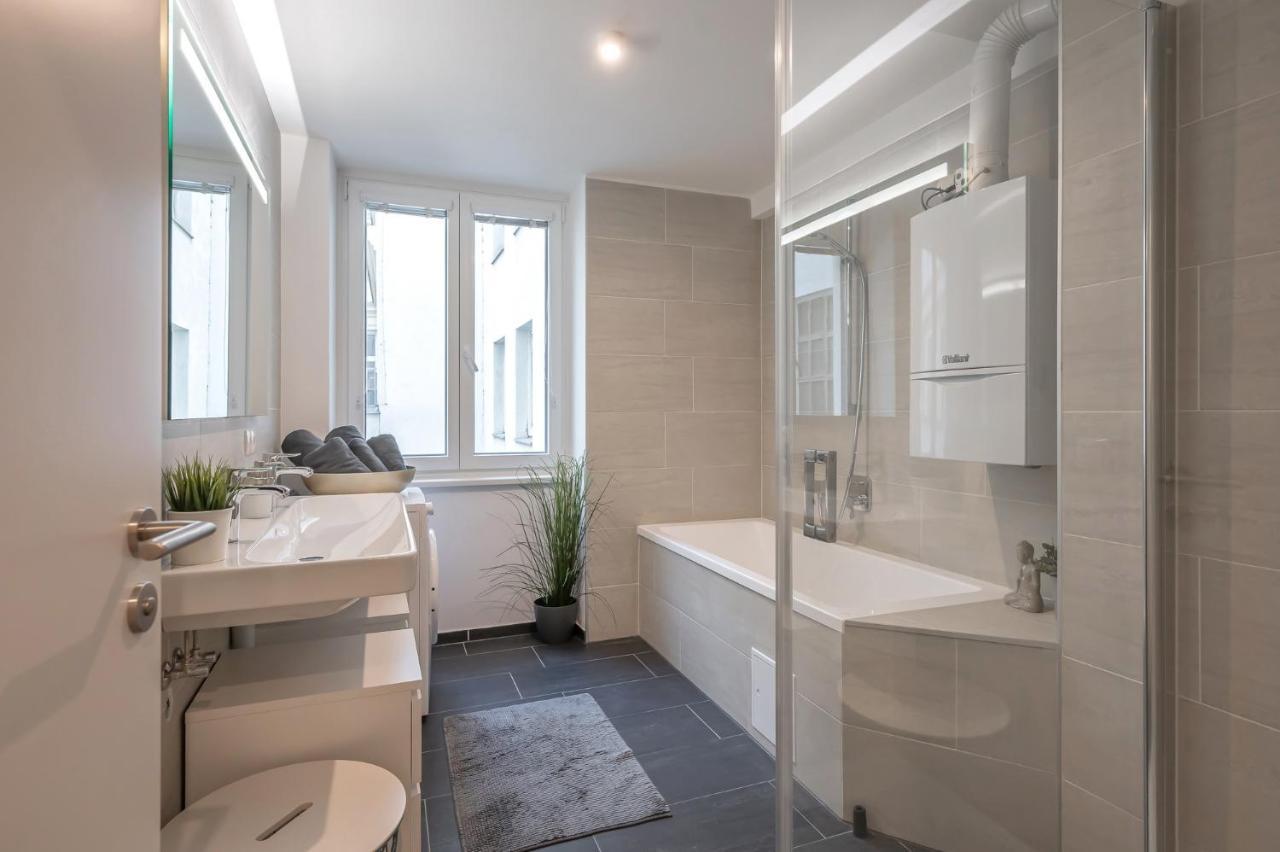Modern City Center Apartment Вена Экстерьер фото