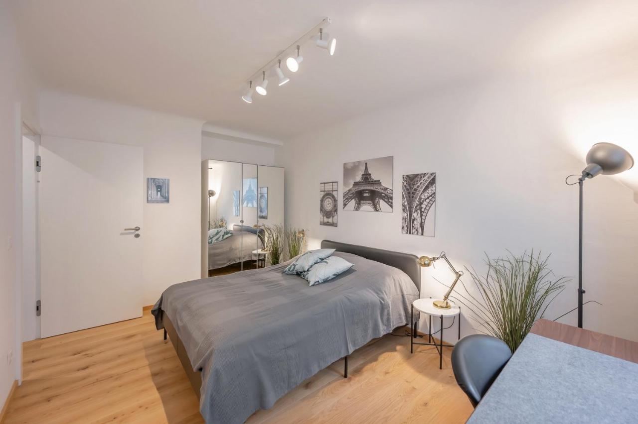 Modern City Center Apartment Вена Экстерьер фото