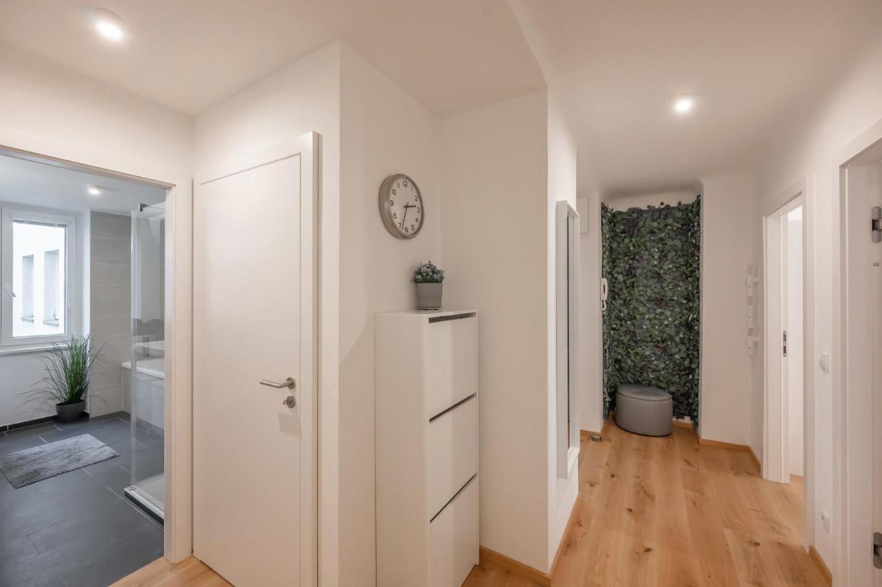 Modern City Center Apartment Вена Экстерьер фото