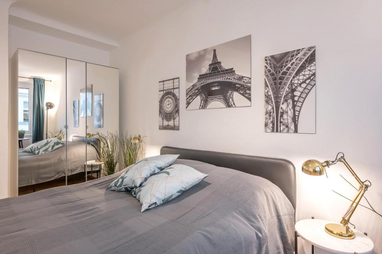 Modern City Center Apartment Вена Экстерьер фото